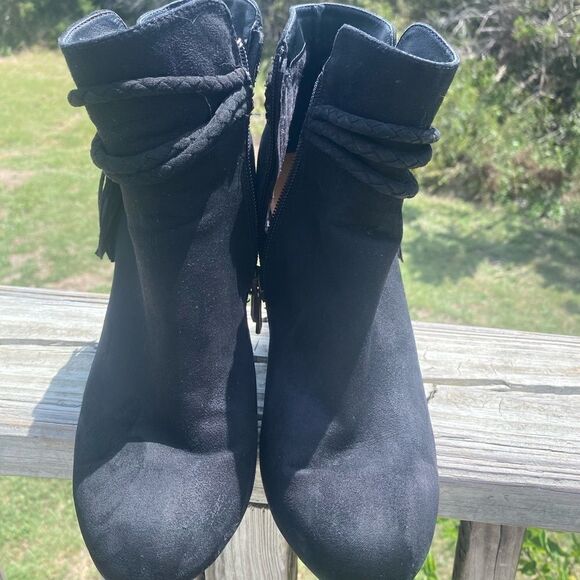 Bamboo Scenery Bootie  - Picture 3 of 8